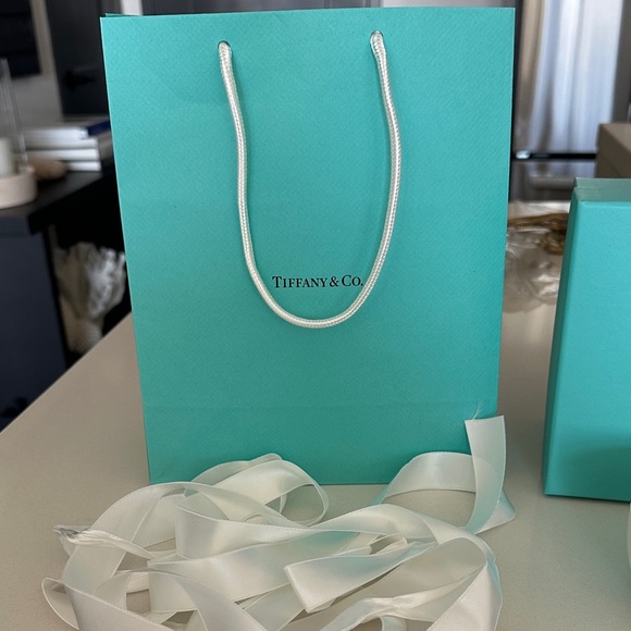 Tiffany & Co. Turquoise Set with White Bowl - Picture 5 of 5